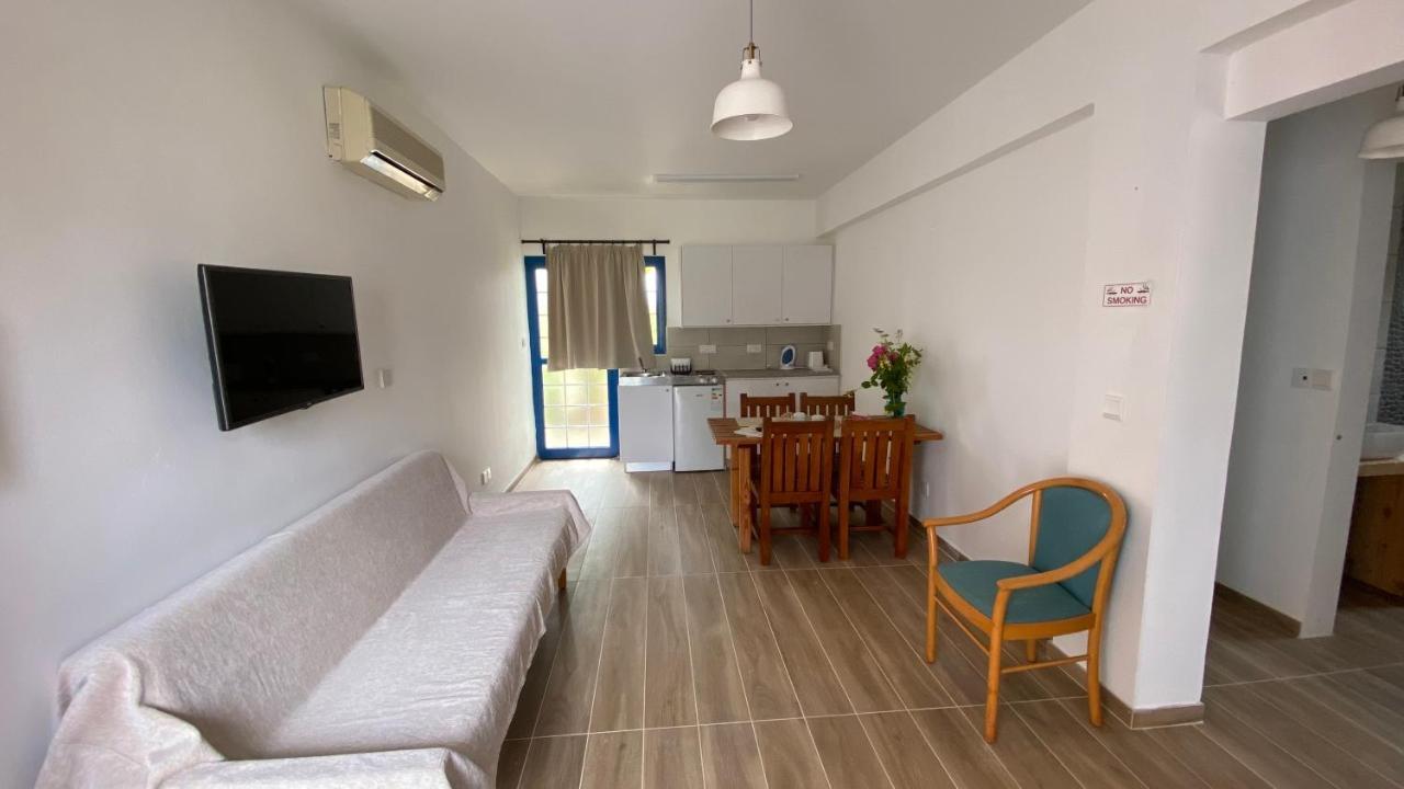 Bay View Hotel Apartments Polis ภายนอก รูปภาพ